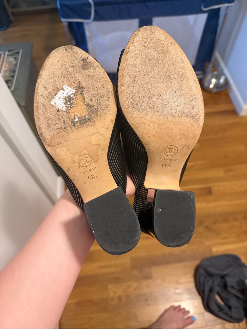 Amazing condition Chanel pinstripe mule - Picture 3 of 5